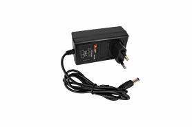 Зарядное устройство шуруповерта Brait BCD18N